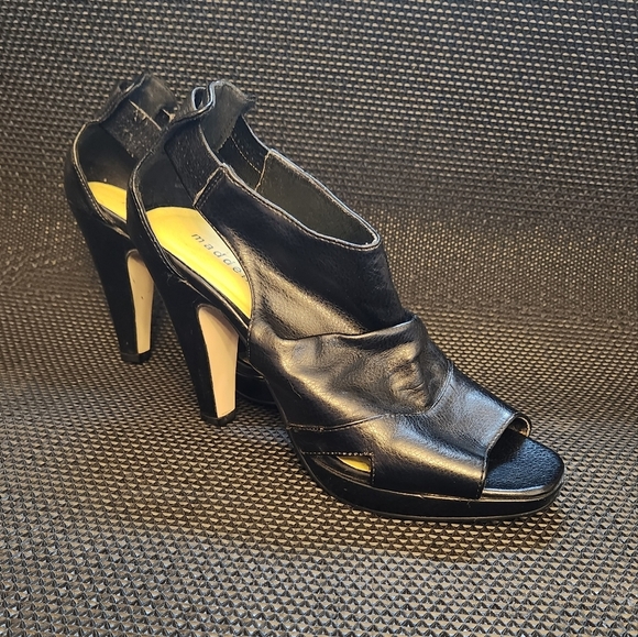 Madden Girl black 4 inch heels - Picture 5 of 11